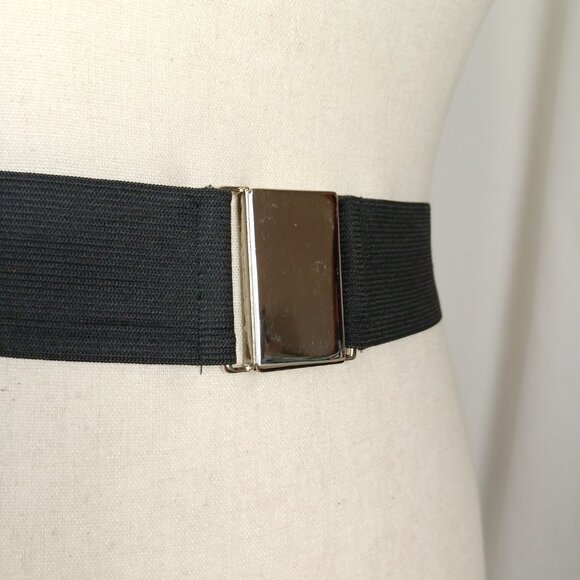 S O L D * Vintage Stretchy Cinch Belt, 26 – 34”+ - Picture 5 of 5